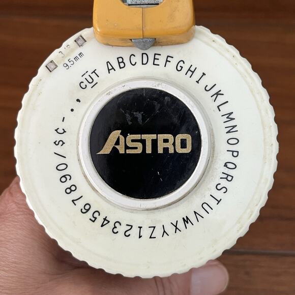 Vintage Astro Rotary Compact Hand-Held Label Maker Yellow - Picture 8 of 11